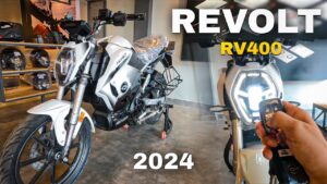 Revolt RV400: बेहतरीन फीचर्स और शानदार रेंज से लैस है ये Revolt की  Electric Bike, देखे कीमत